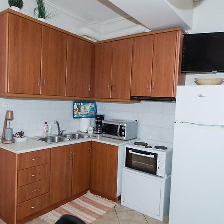 A Beautifull 2Nd Floor Apartment Close To The Port Kalamata Exterior foto