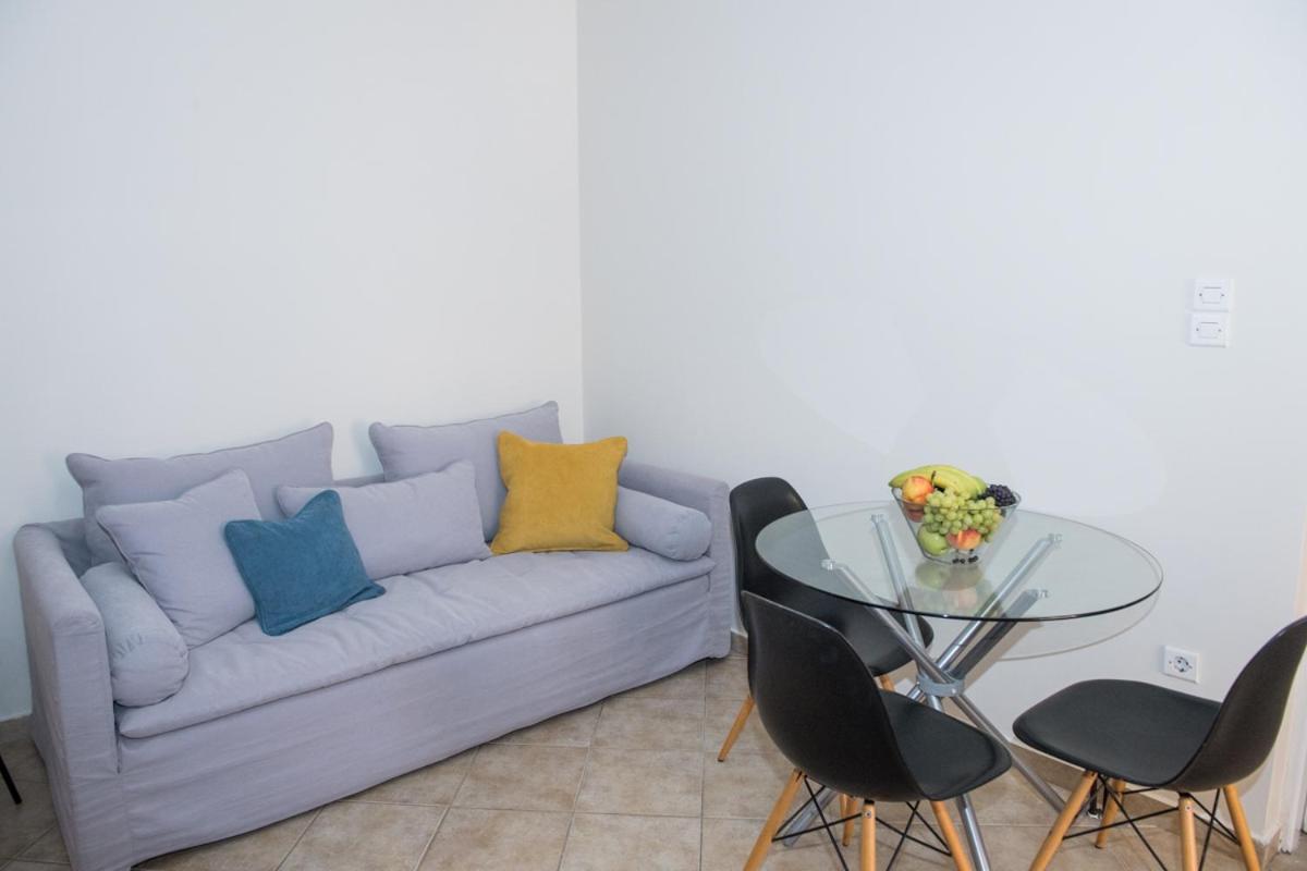 A Beautifull 2Nd Floor Apartment Close To The Port Kalamata Exterior foto