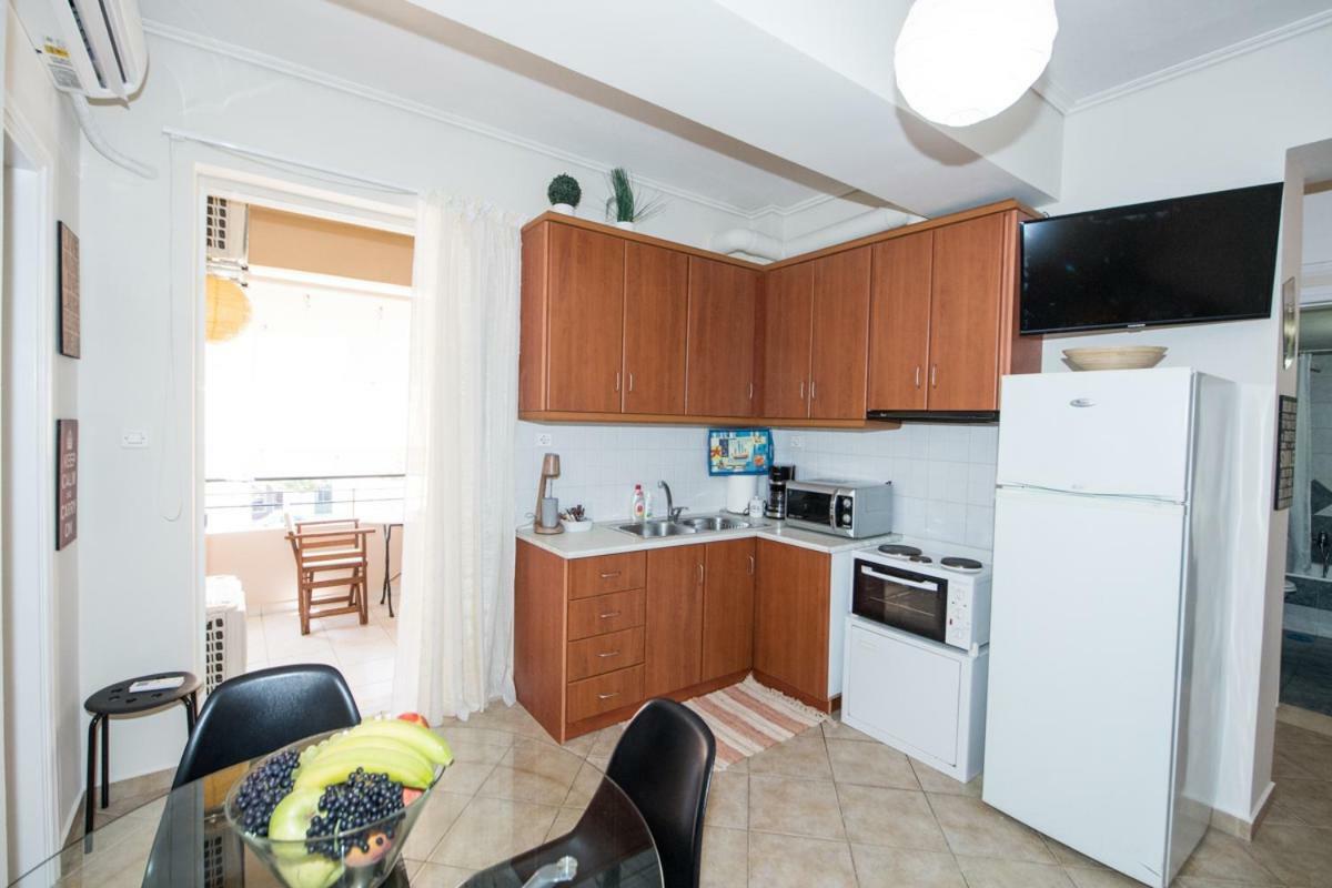 A Beautifull 2Nd Floor Apartment Close To The Port Kalamata Exterior foto